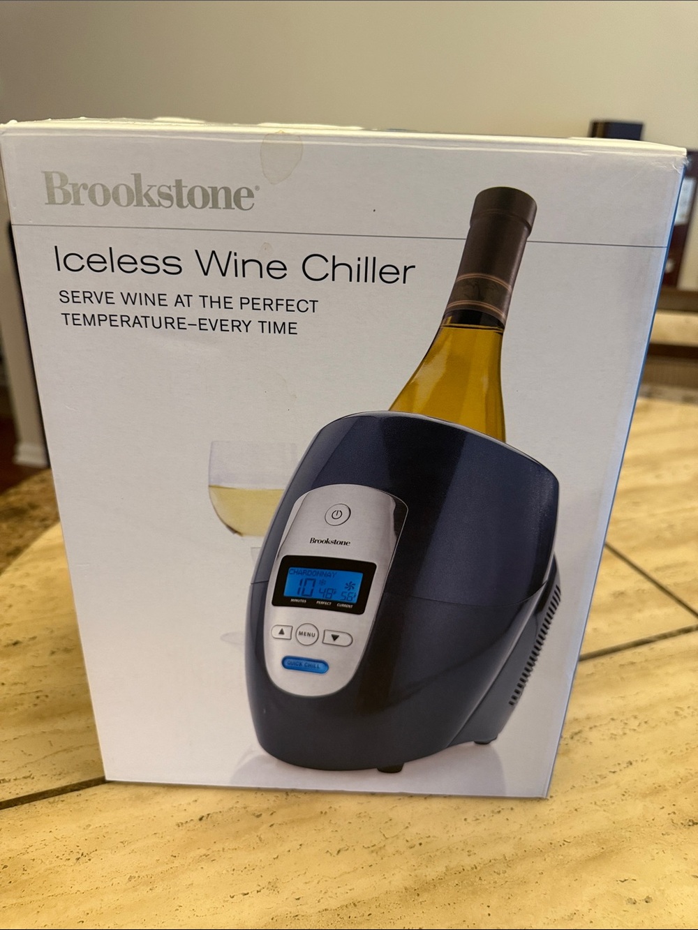 Iceless wine chiller